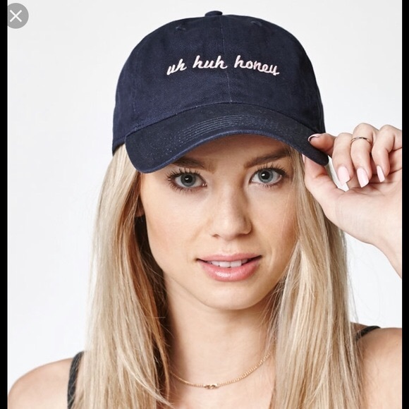Brandy Melville Accessories - Brandy Melville ‘uh huh honey’ Baseball Cap